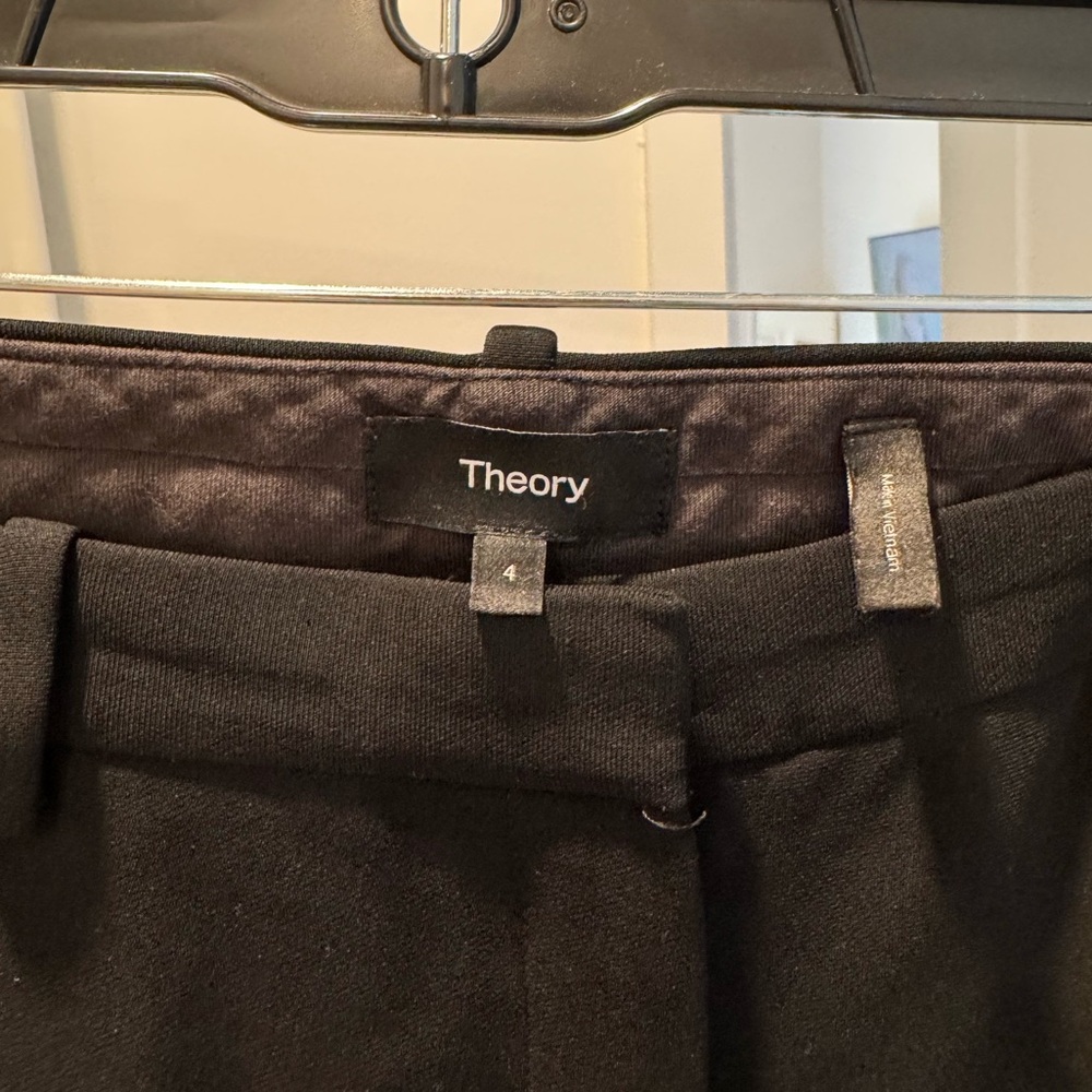 Theory cropped dress pants.